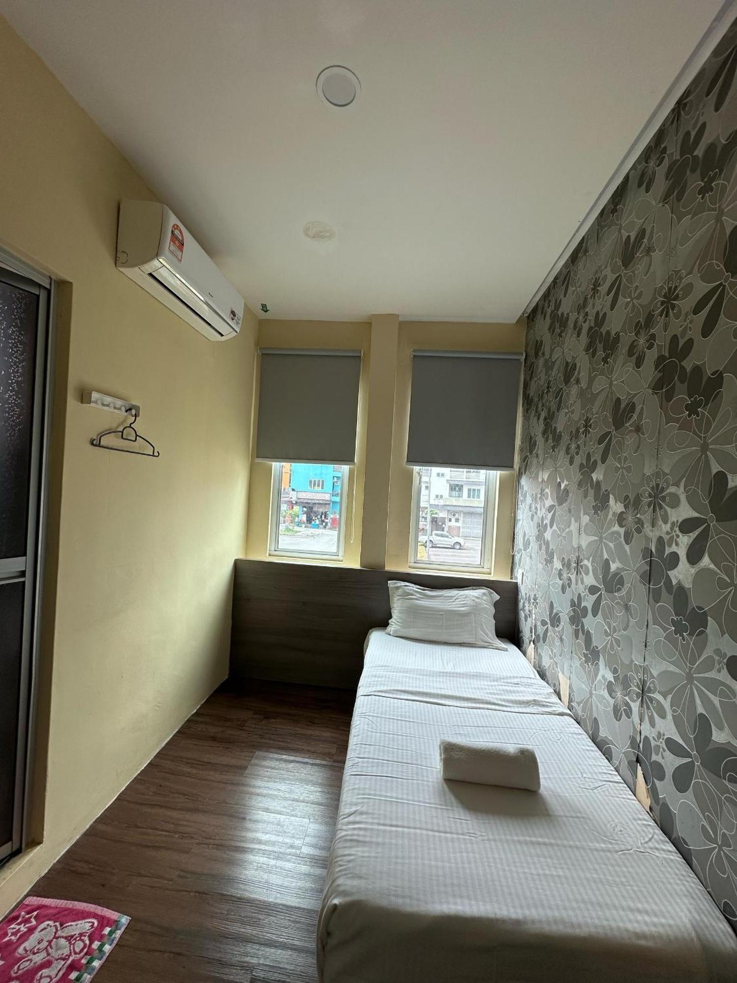 Serian Transit Inn ภายนอก รูปภาพ